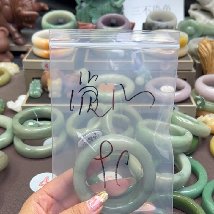 石英质玉手镯未镶嵌❥****心