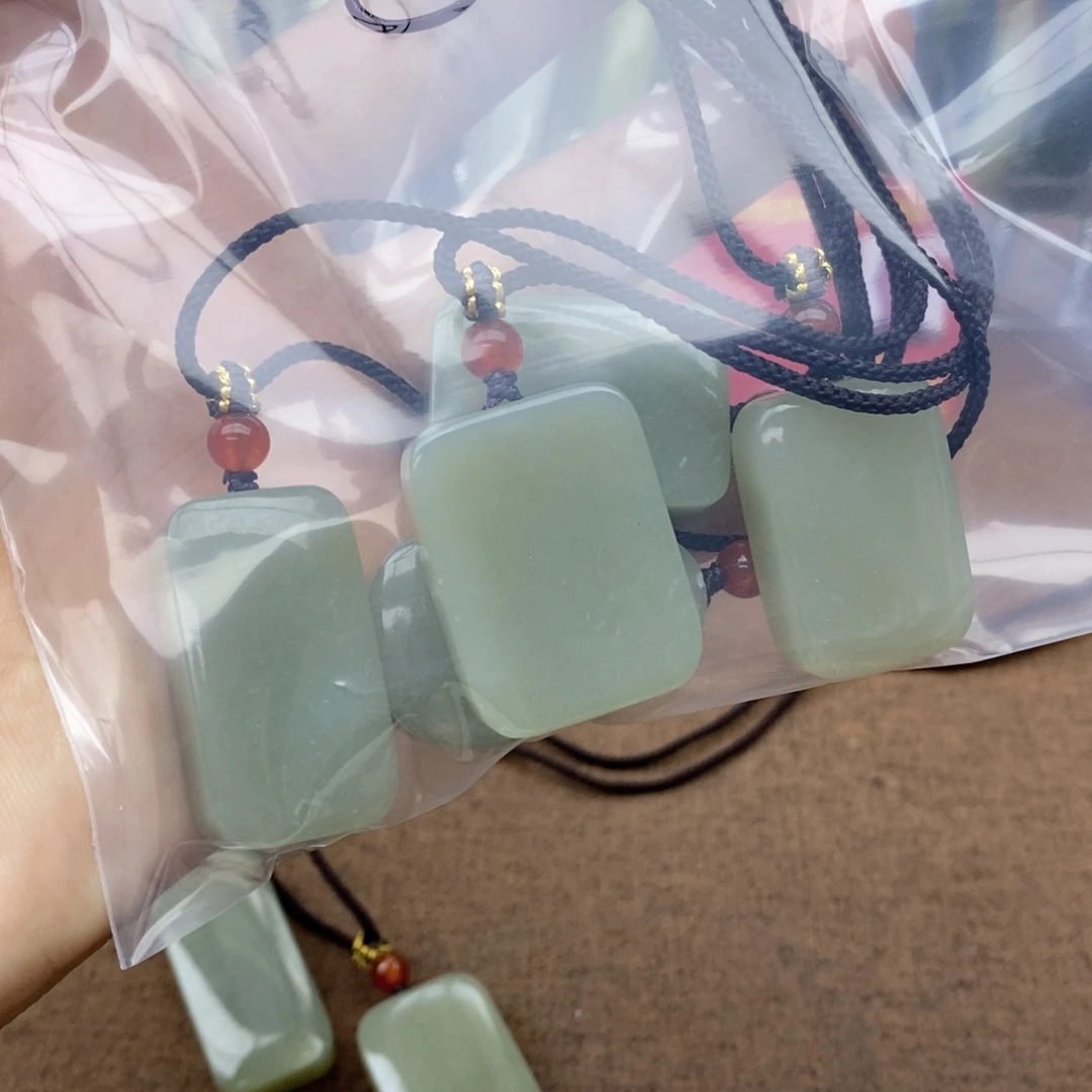 和田玉未镶嵌吊坠(不含链)