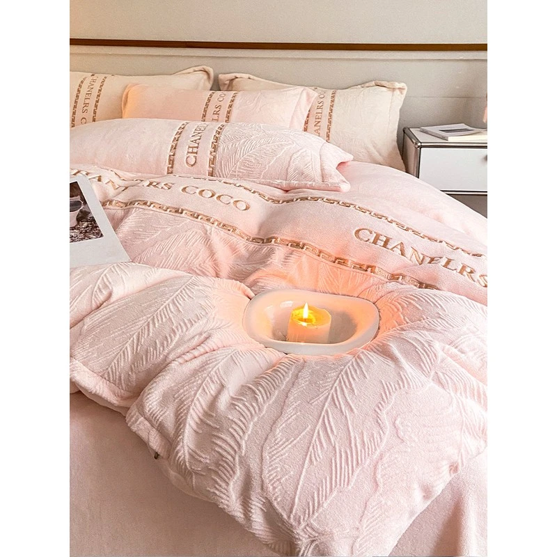 富安娜轻奢高级感牛奶绒床上四件套秋冬季珊瑚绒法兰绒双面加绒被