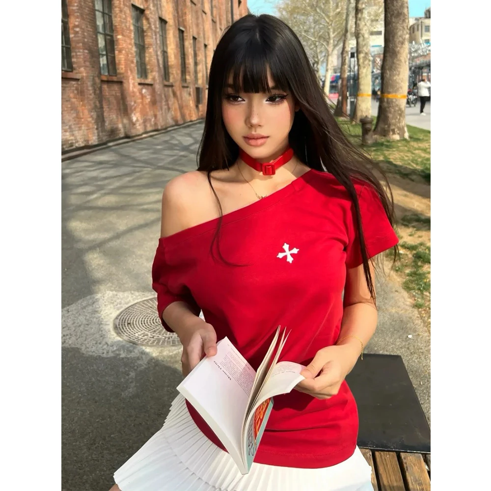 美式辣妹基础斜肩设计短袖T恤女漏肩夏季红色修身休闲百搭上衣潮