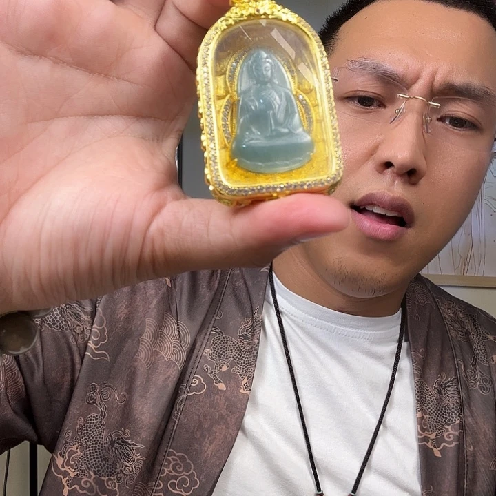 翡翠未镶嵌颈饰啊啊啊啦啦啦啦啦啦