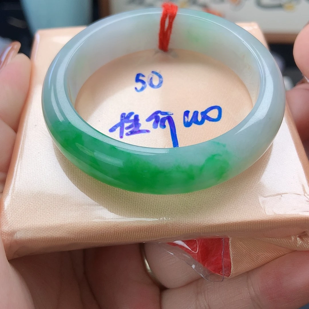 翡翠未镶嵌手镯3号