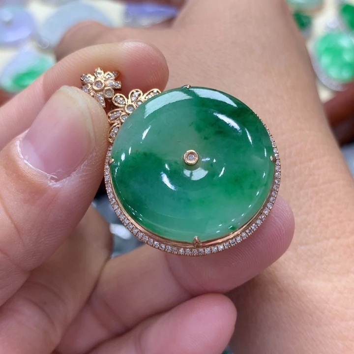 翡翠18K金镶嵌吊坠(不含链)