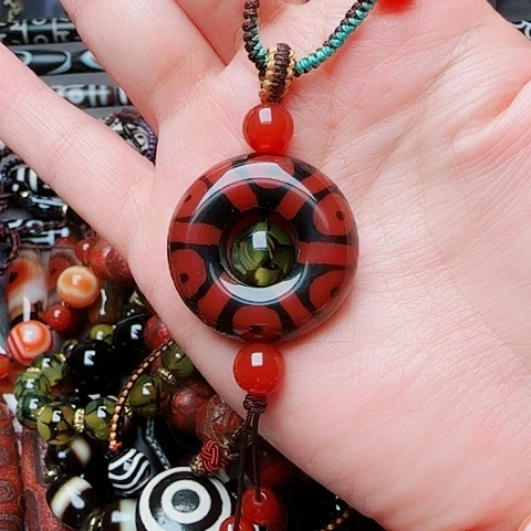 合金颈饰玛瑙/玉髓