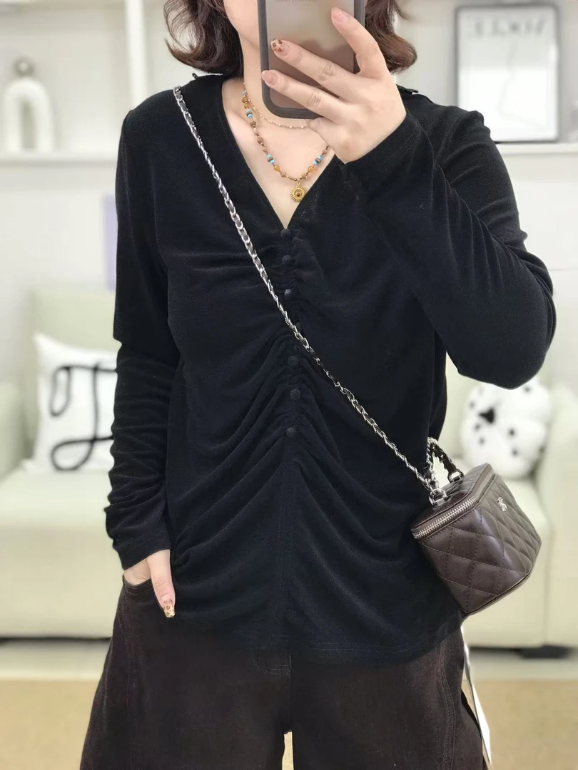 {莹莹推荐}58279秋季大码女装设计感褶皱显瘦小衫