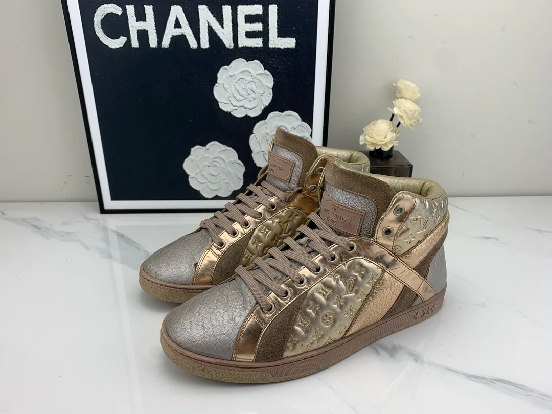 95新 LouisVuitton/路易威登 lv高帮板鞋 37码/jm00980