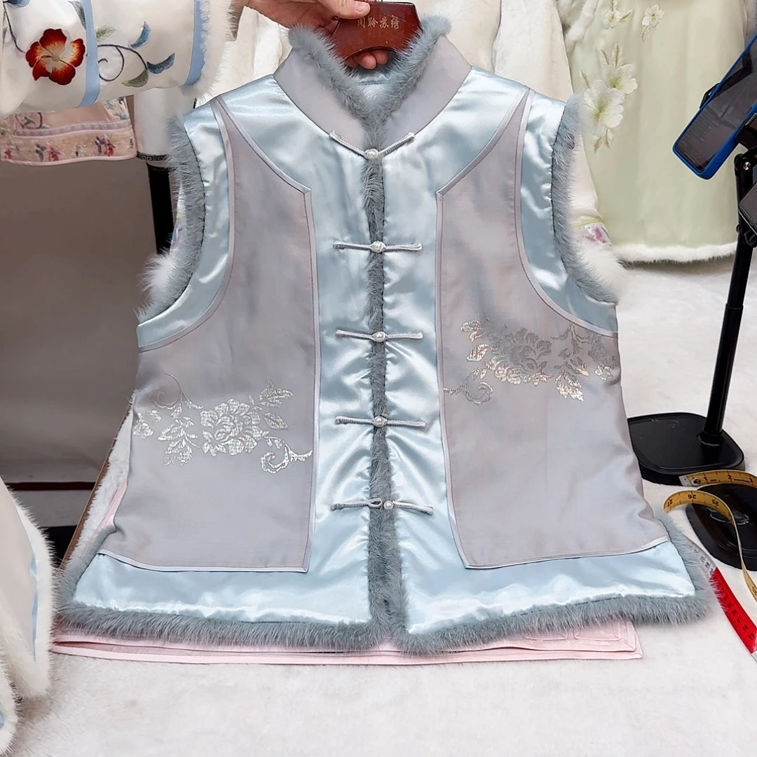 刺绣真丝灰蓝色 棉马甲 一物一件