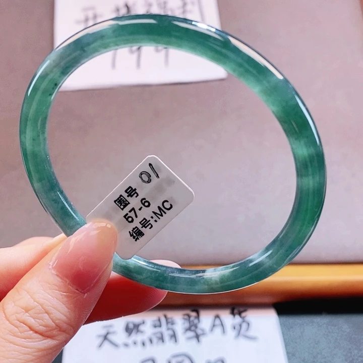 翡翠未镶嵌手镯翡翠手镯3