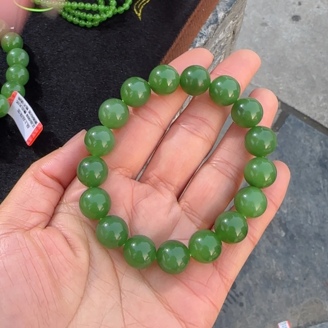 和田玉未镶嵌颈饰俄碧果绿卡12