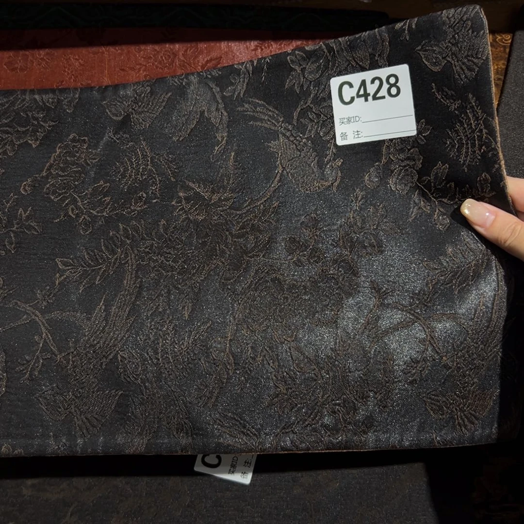 陶瓷。      陶瓷。