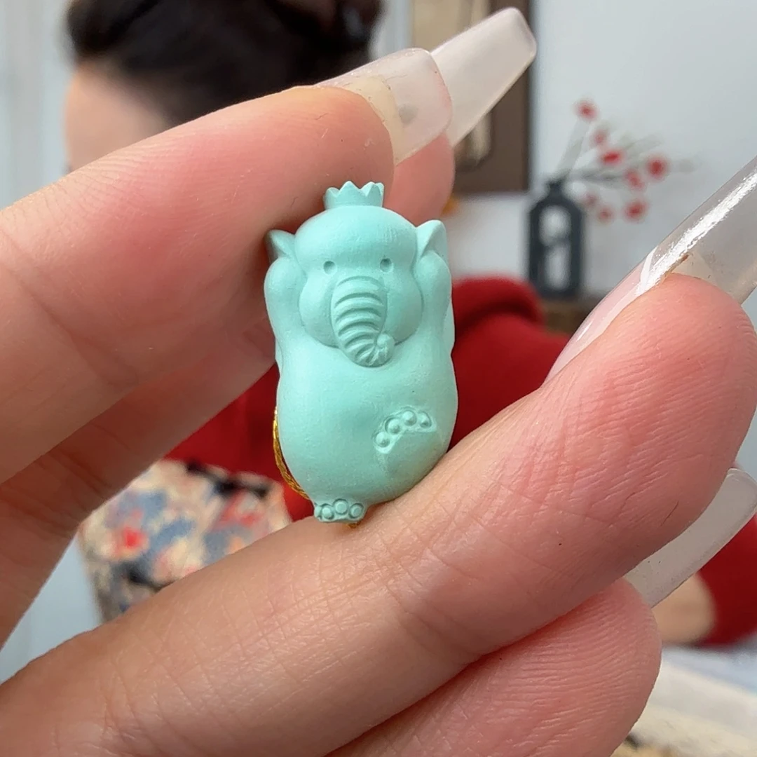 国***韦绿松石未镶嵌珠宝奇石