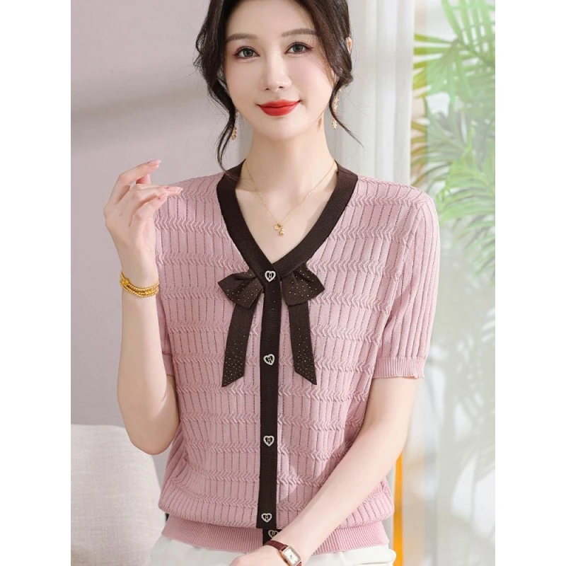 时尚夏季冰丝短袖T恤中老年女士妈妈装40-50岁洋气时髦新款薄上衣