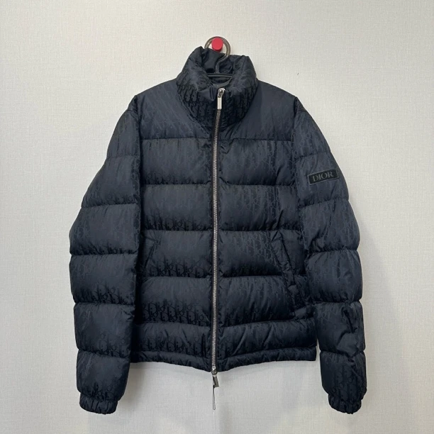 未使用 DIOR/迪奥 黑色满印羽绒服 尺码：44 11589
