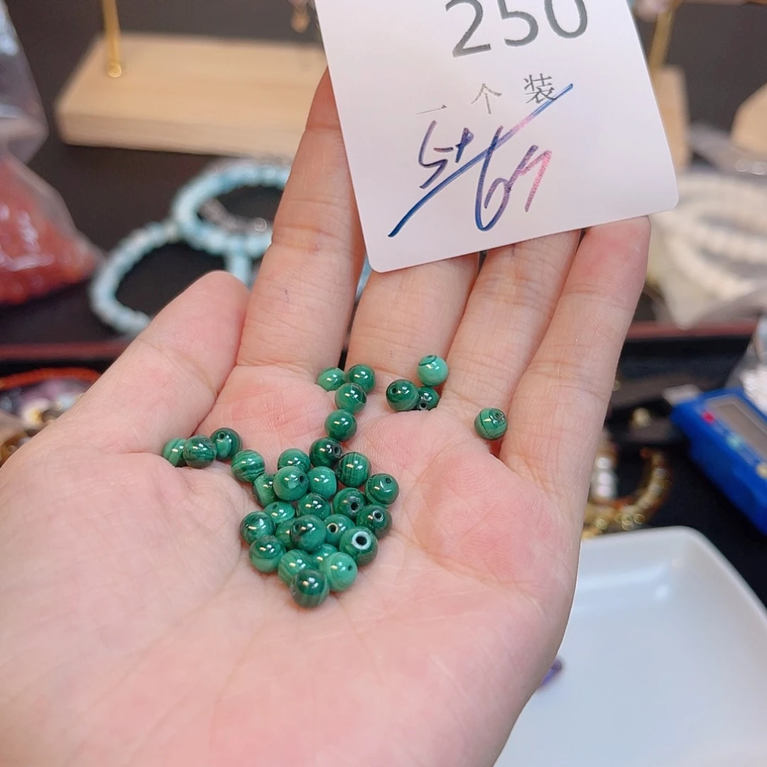 水晶珠宝半成品未镶嵌250 。