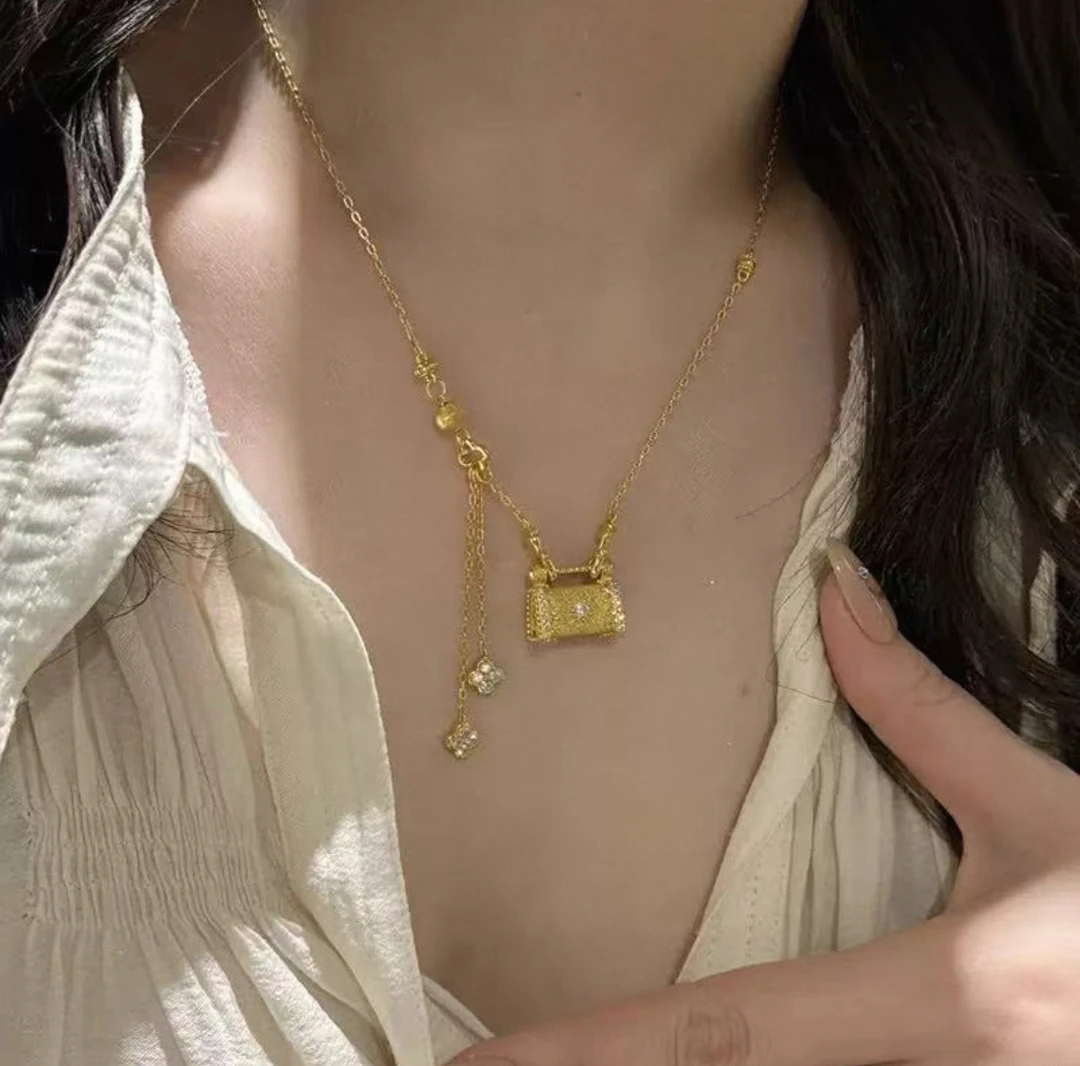 合金项链 A03「得偿锁愿」金色拉丝锁包项链轻奢四叶草锁骨链女