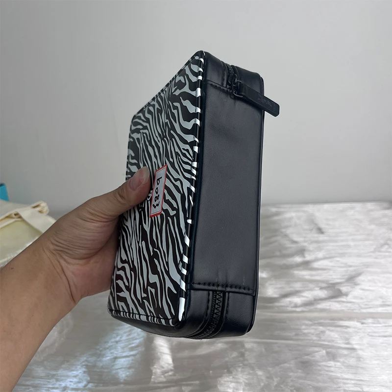 b083圣罗家美妆柜台赠品红包斑马化妆包pu收纳大牌周边母亲节礼物