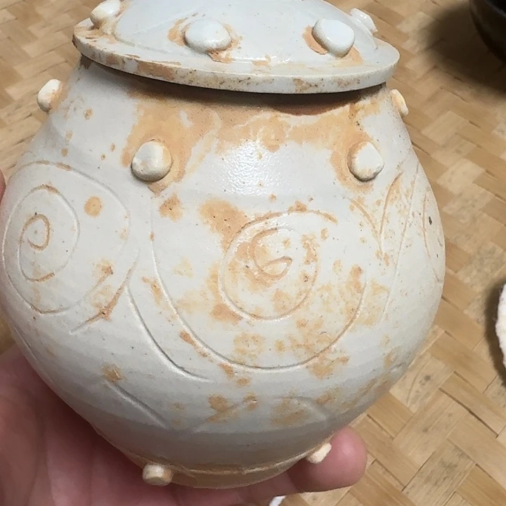 H***J品相完整如图漂亮漂亮