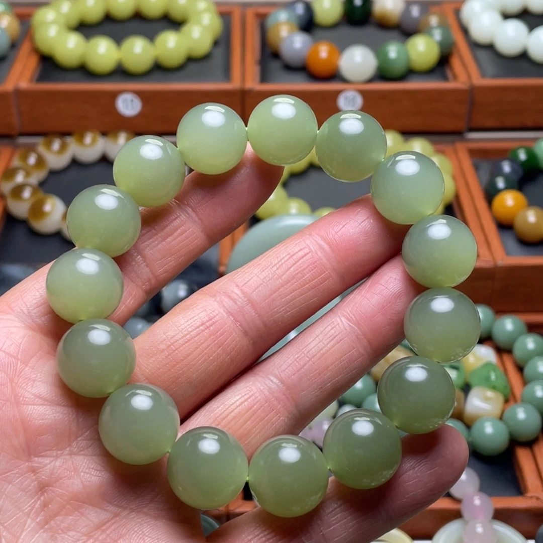 和田玉未镶嵌手串