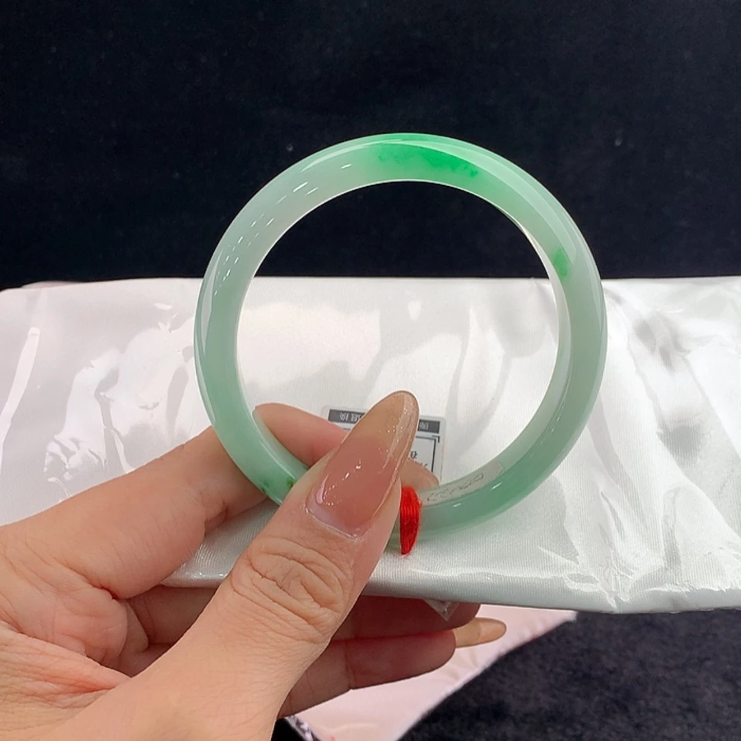 【闪购商品】未镶嵌手镯翡翠正58