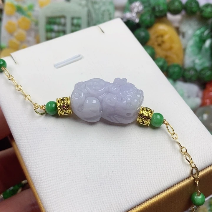 翡翠未镶嵌吊坠(赠链)
