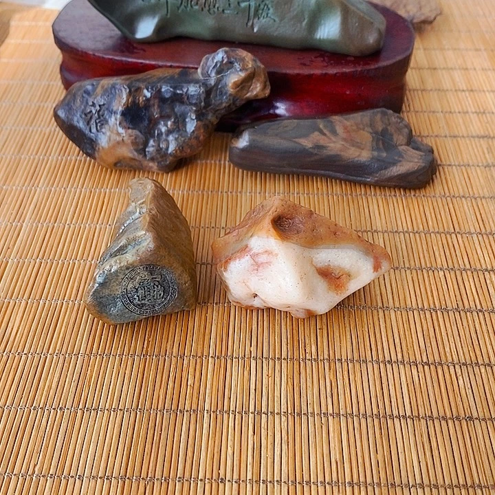 观***宇原石雕刻工艺品手把摆件