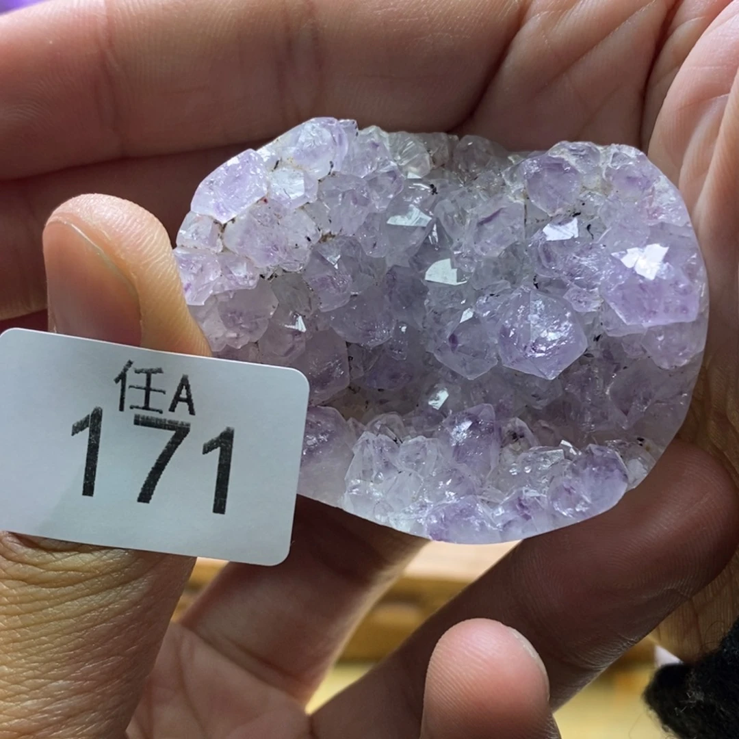 未镶嵌水晶大型摆件（非配饰）