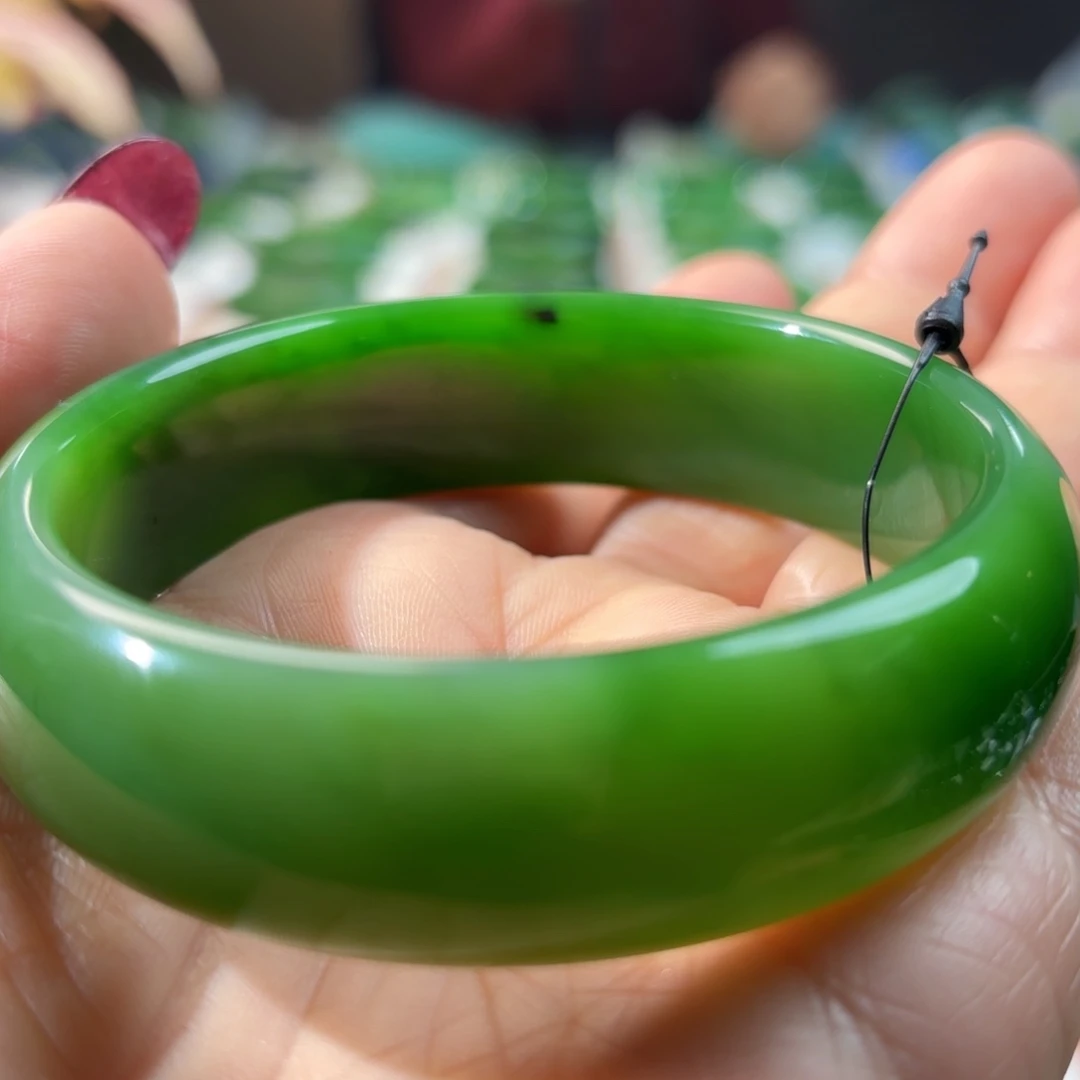 未镶嵌手镯和田玉（碧玉）