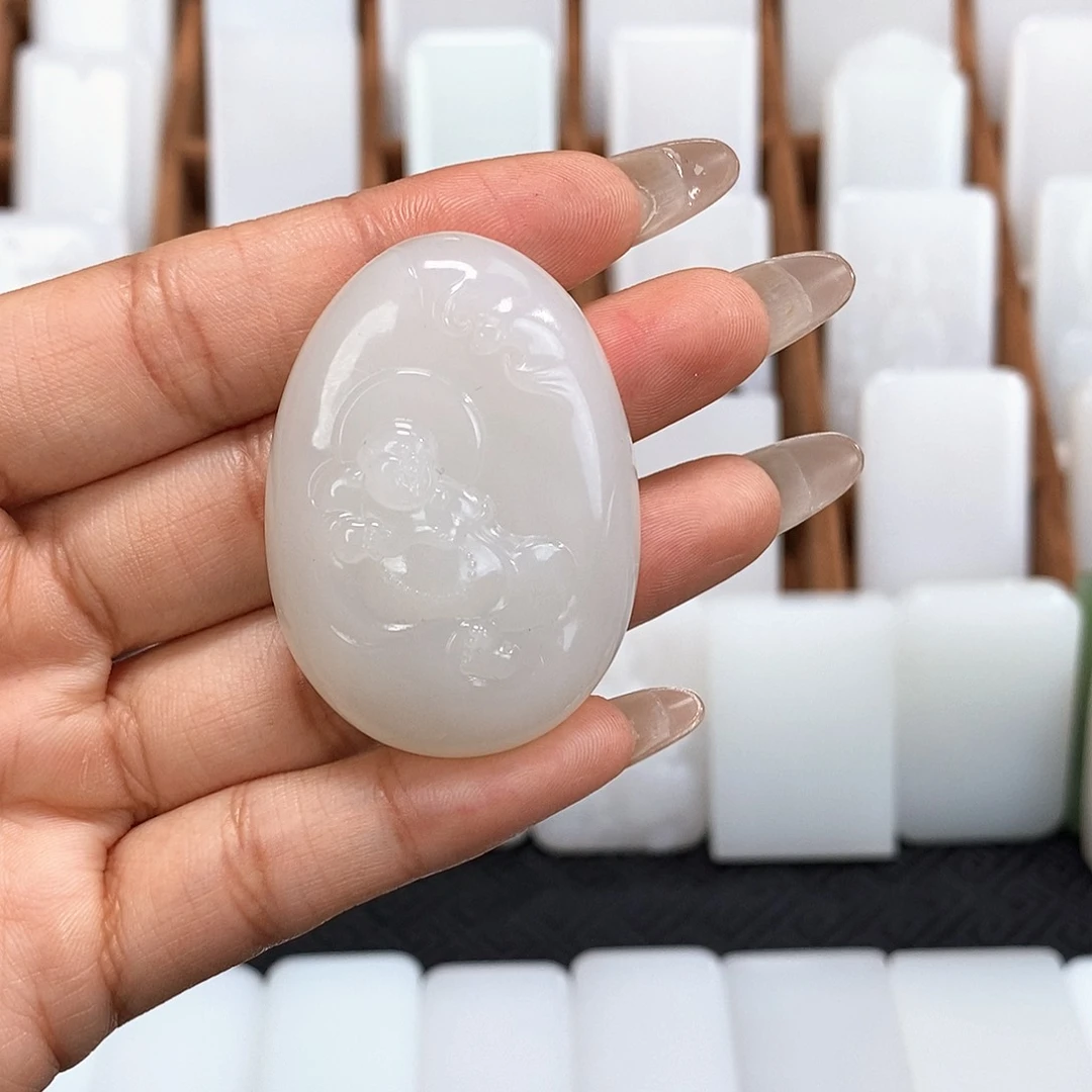 颈饰未镶嵌和田玉