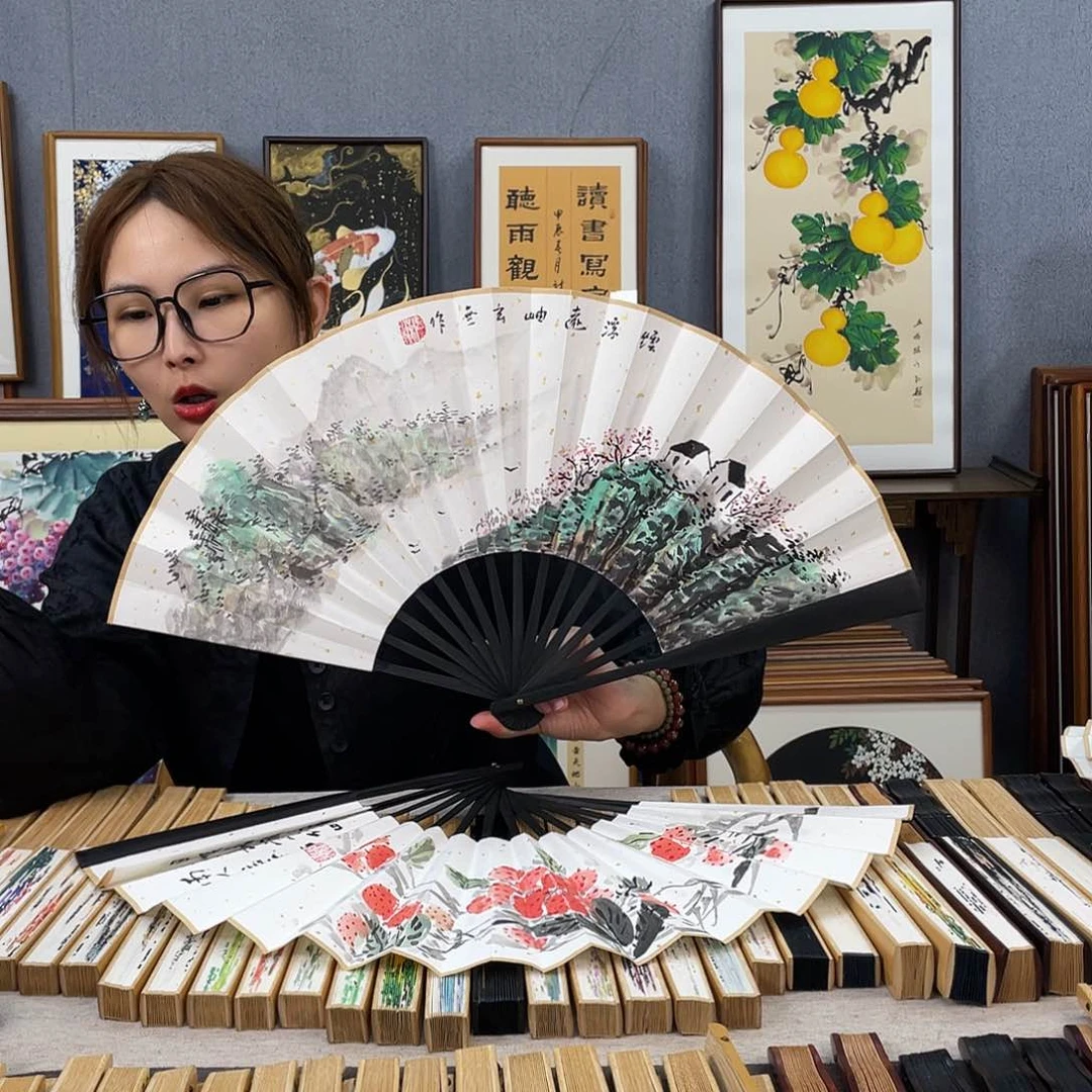 国画十寸福利折扇带中玉扇骨（默认粘好发出）