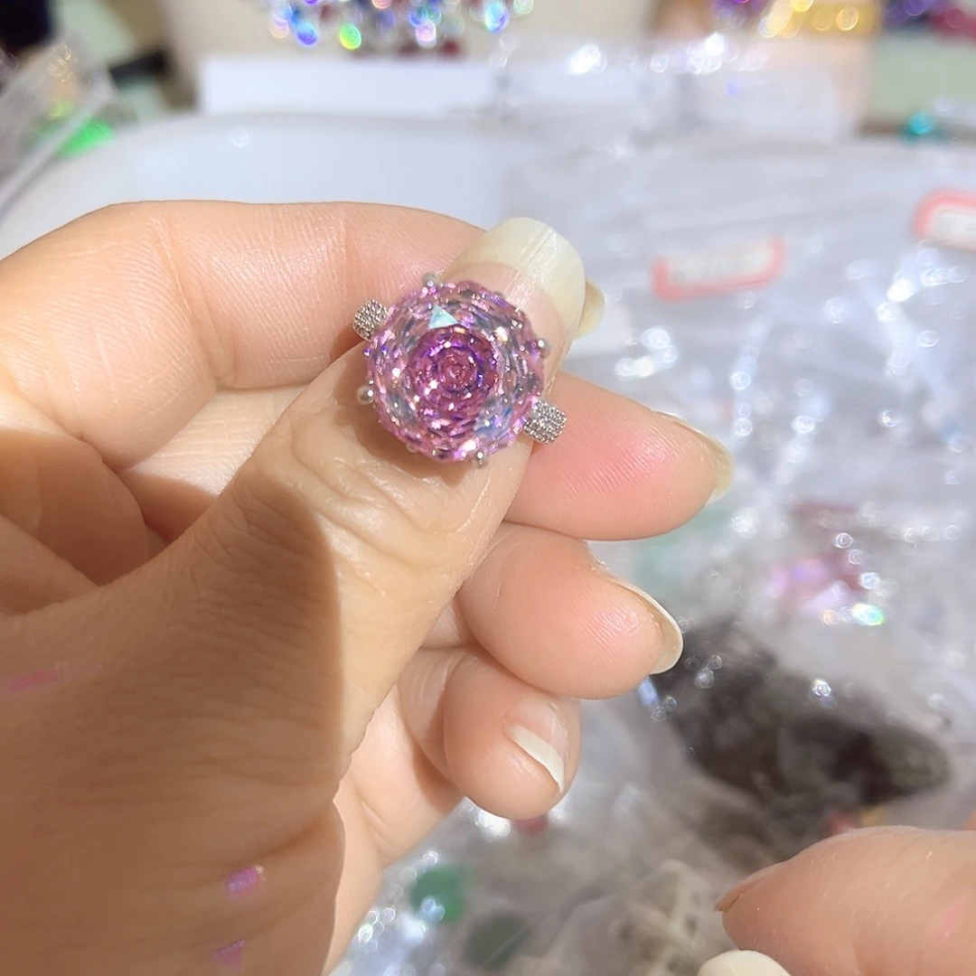 钨金璀璨夺目耀眼