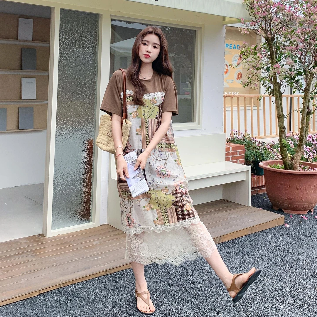 蕾丝拼接印花连衣裙女夏2025新款独特漂亮设计感气质显瘦T恤裙子