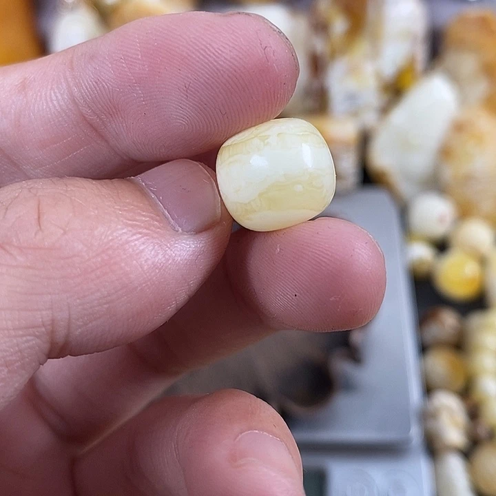 琥珀未镶嵌裸石我