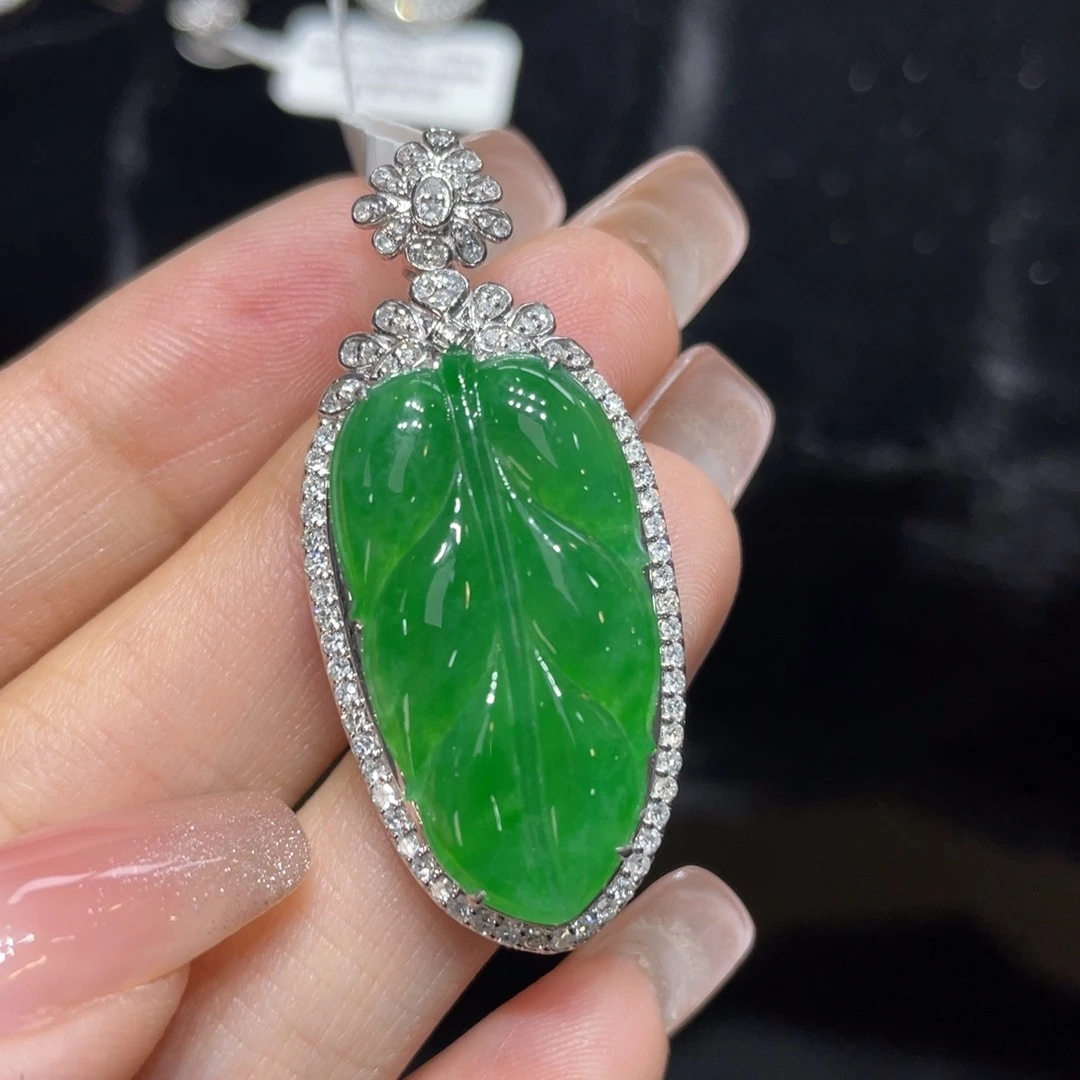 翡翠颈饰18K金镶嵌天然缅甸翡翠