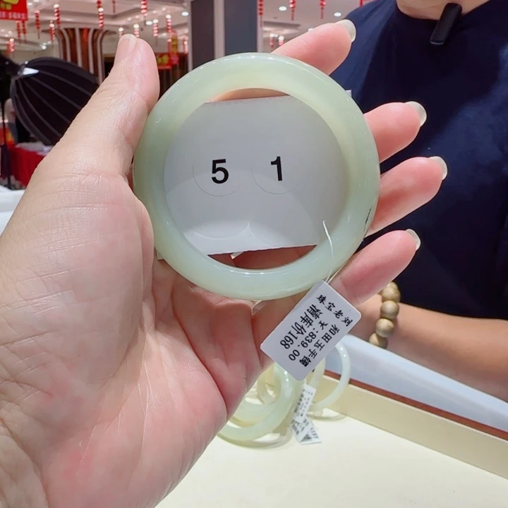 和田玉未镶嵌手镯40