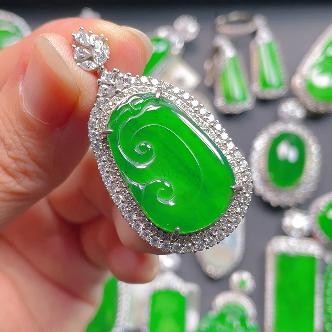 吊坠(不含链)未镶嵌翡翠