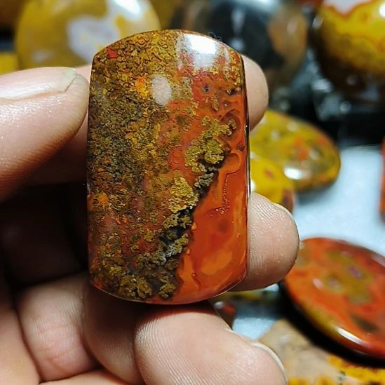 放***刀玛瑙/玉髓合金颈饰