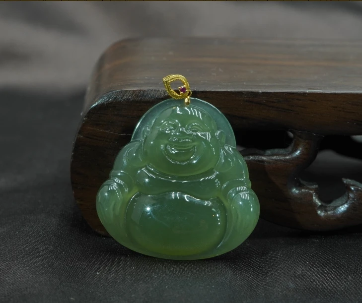 18k和田玉佛公吊坠 T021104