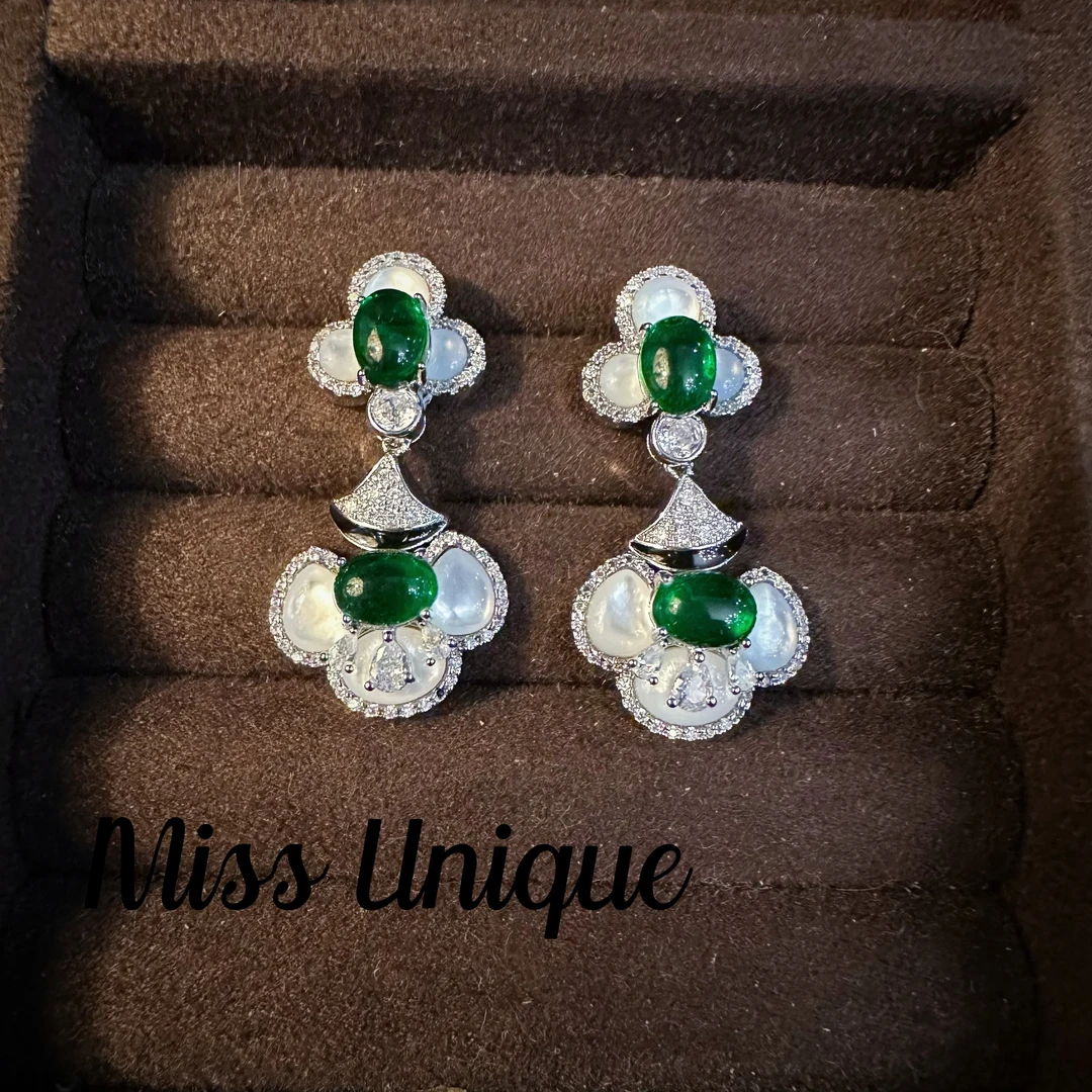 B1856国风海棠纹绿白石石耳环