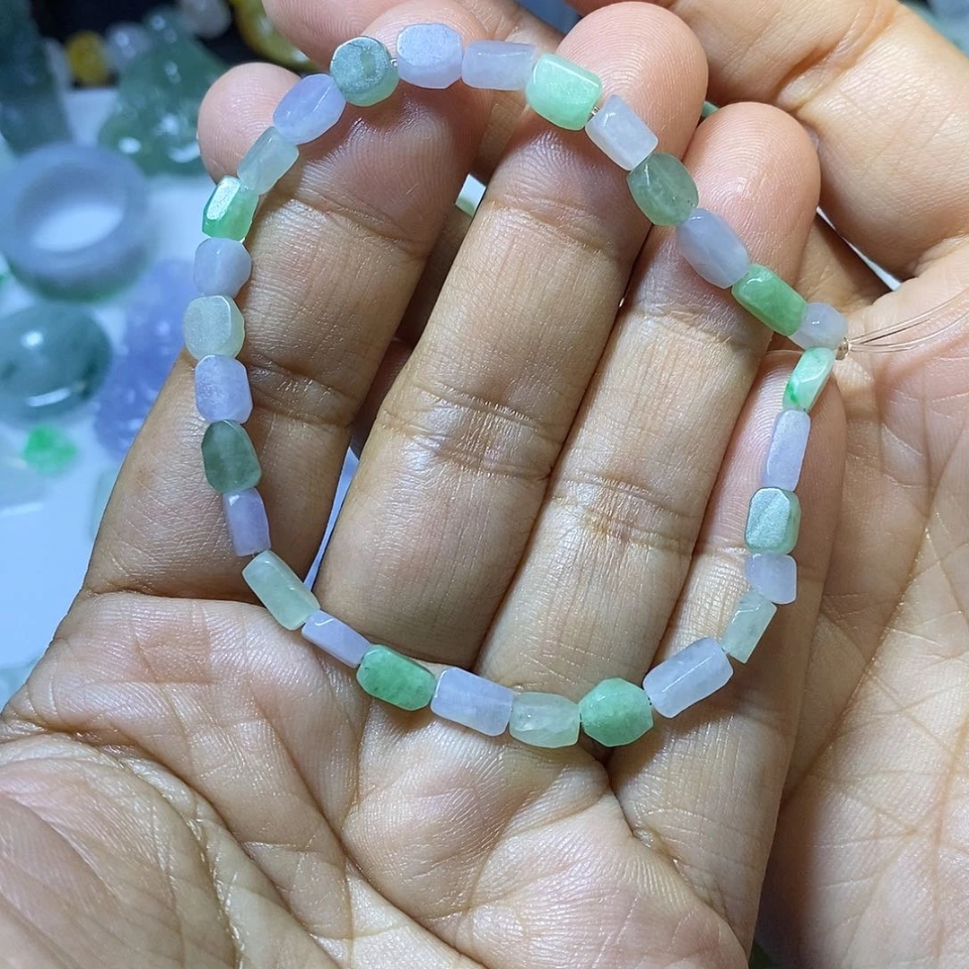 定制翡翠未镶嵌碎冰冰手串