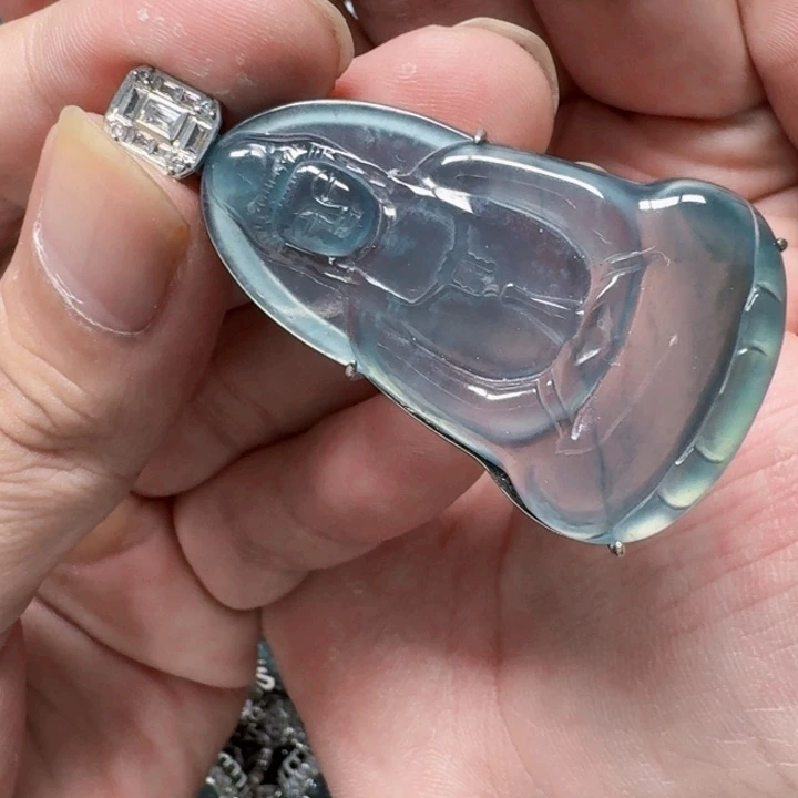 翡翠未镶嵌颈饰天然A货翡翠放漏