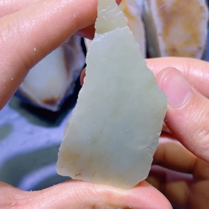 和田玉未镶嵌珠宝半成品