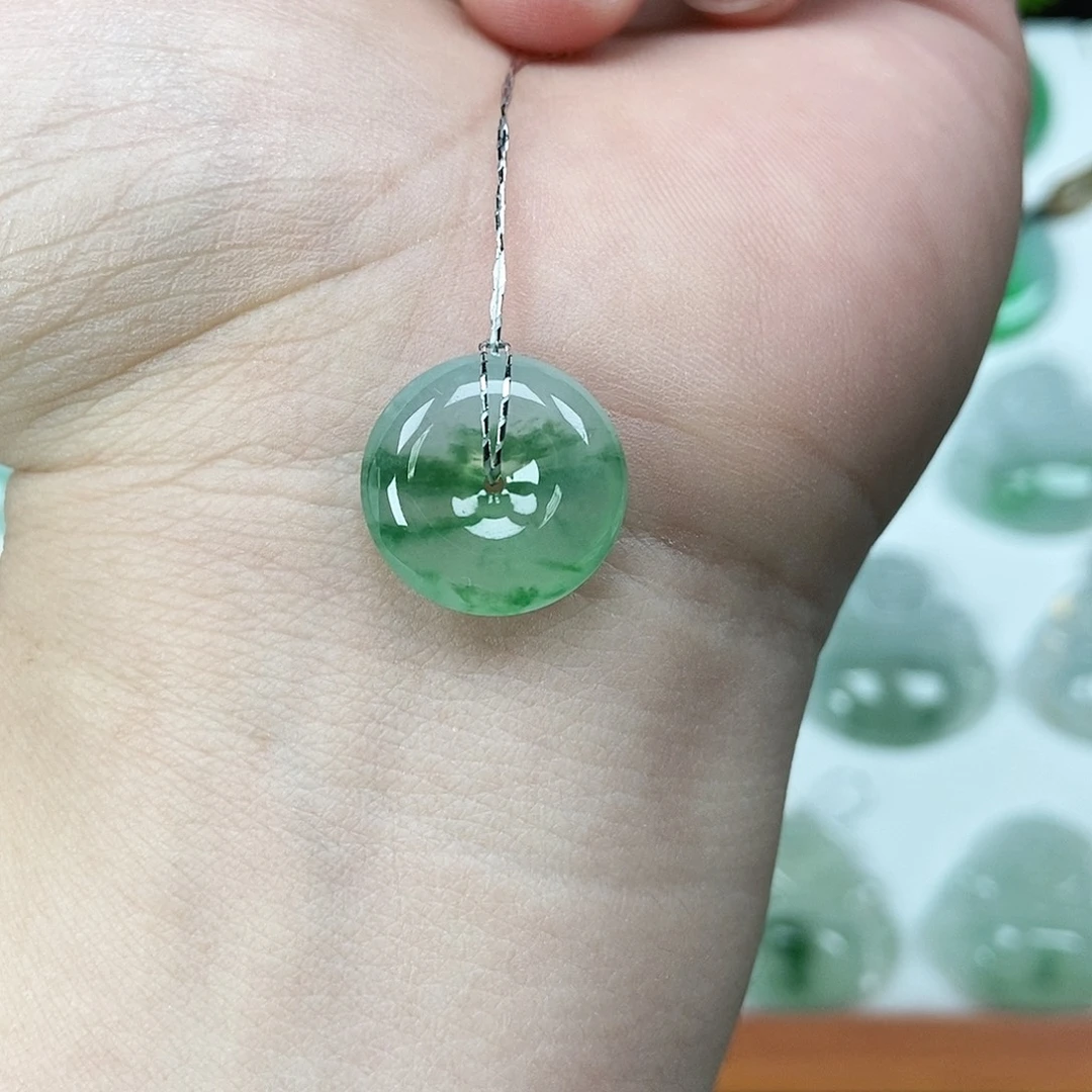 翡翠未镶嵌颈饰吊坠