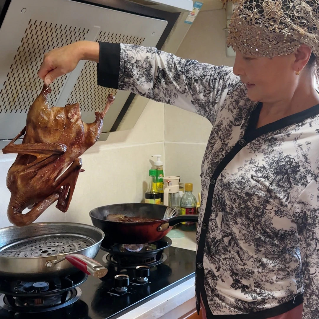 麦麦儿优选果木熏鹅(本地2公斤土鹅，五天内发货)