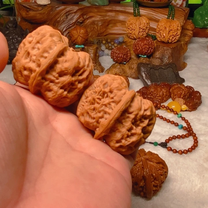 吊坠文玩核桃40金钟