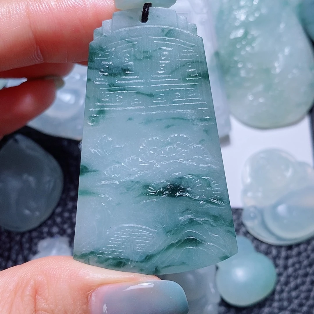 T***v定制翡翠未镶嵌毛货付款后确认抛光