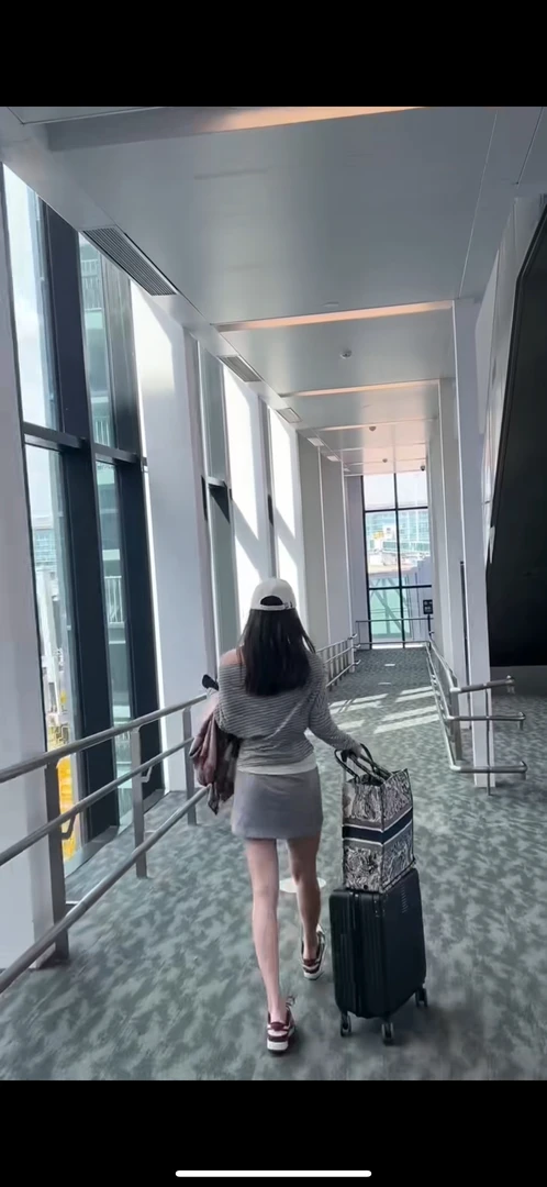 纯欲御姐风修身显瘦三件套 出游防晒拍照必备