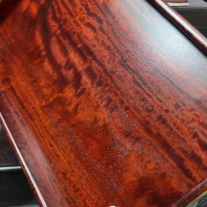 木赞比亚血檀茶盘上