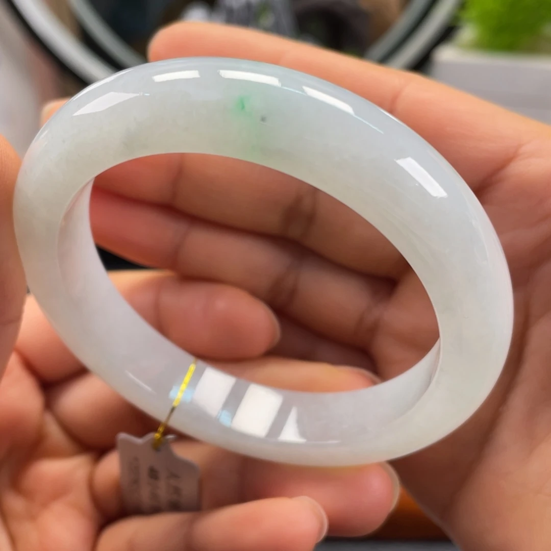 翡翠未镶嵌手镯白月光飘点翠