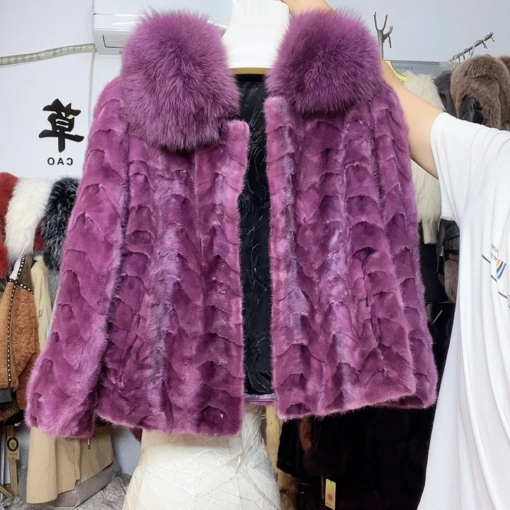 琴**扬商场断码拼貂衣服