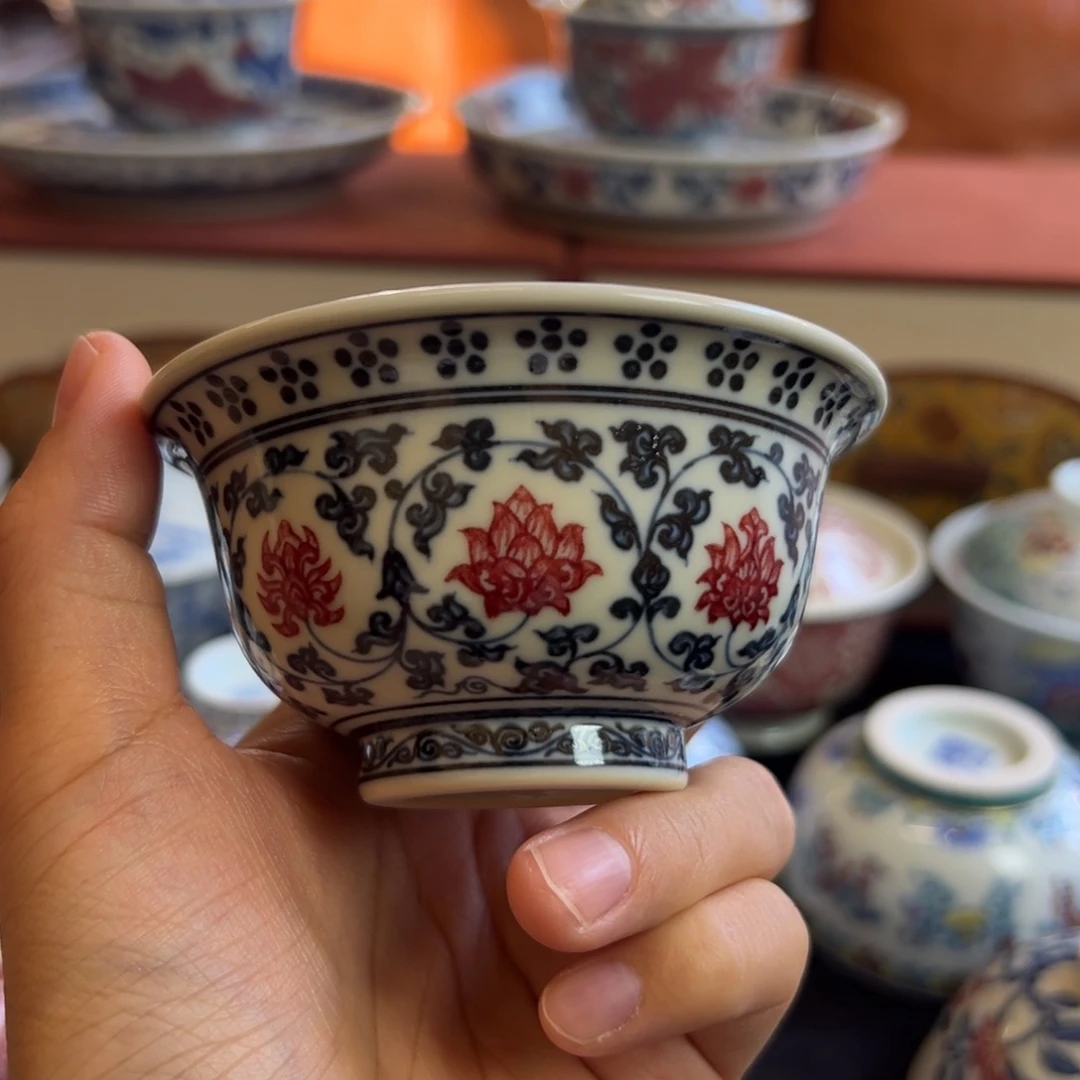 正绎堂釉里红缠枝莲中号